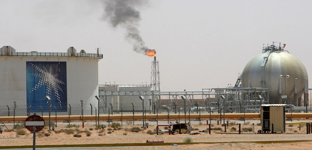 السعودية تعلن خفض إنتاجها النفطي