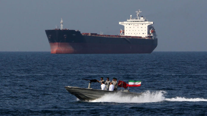 ايران تحتجز ناقلة نفط بريطانية