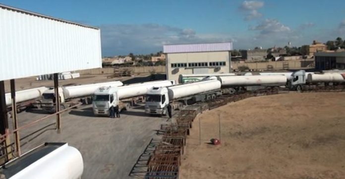 شاحنات-النقل-مصفاة-الزاوية-2-780x405