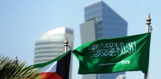 السعودية والكويت توقعان اتفاقية تقسيم إنتاج النفط بالمنطقة المحايدة