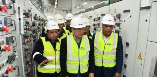 مصر.. وزير البترول يفتتح مجمع إنتاج البنزين بأسيوط