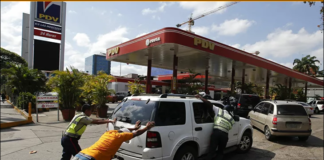 مسؤول لبناني: مخزون البنزين لا يكفي إلا لأسبوع